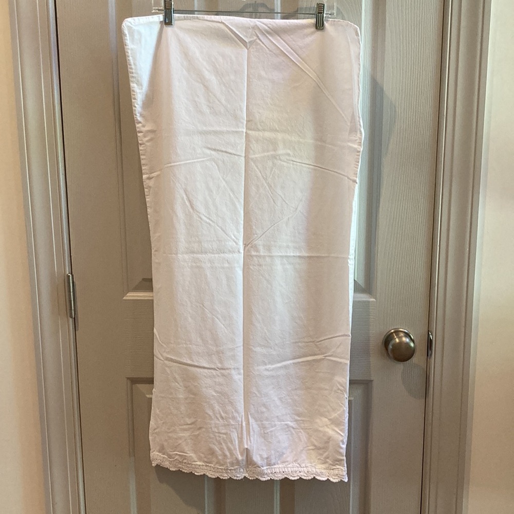 EUC Sundance king size pillow cases (2) - Picture 5 of 7